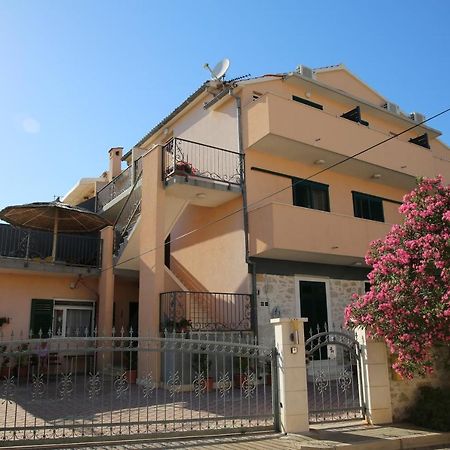 Guest House Lorenta Vodice Extérieur photo