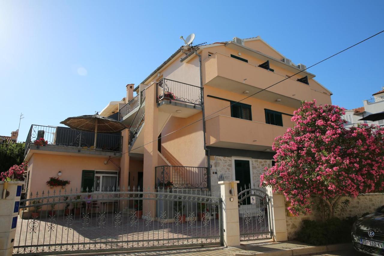 Guest House Lorenta Vodice Extérieur photo