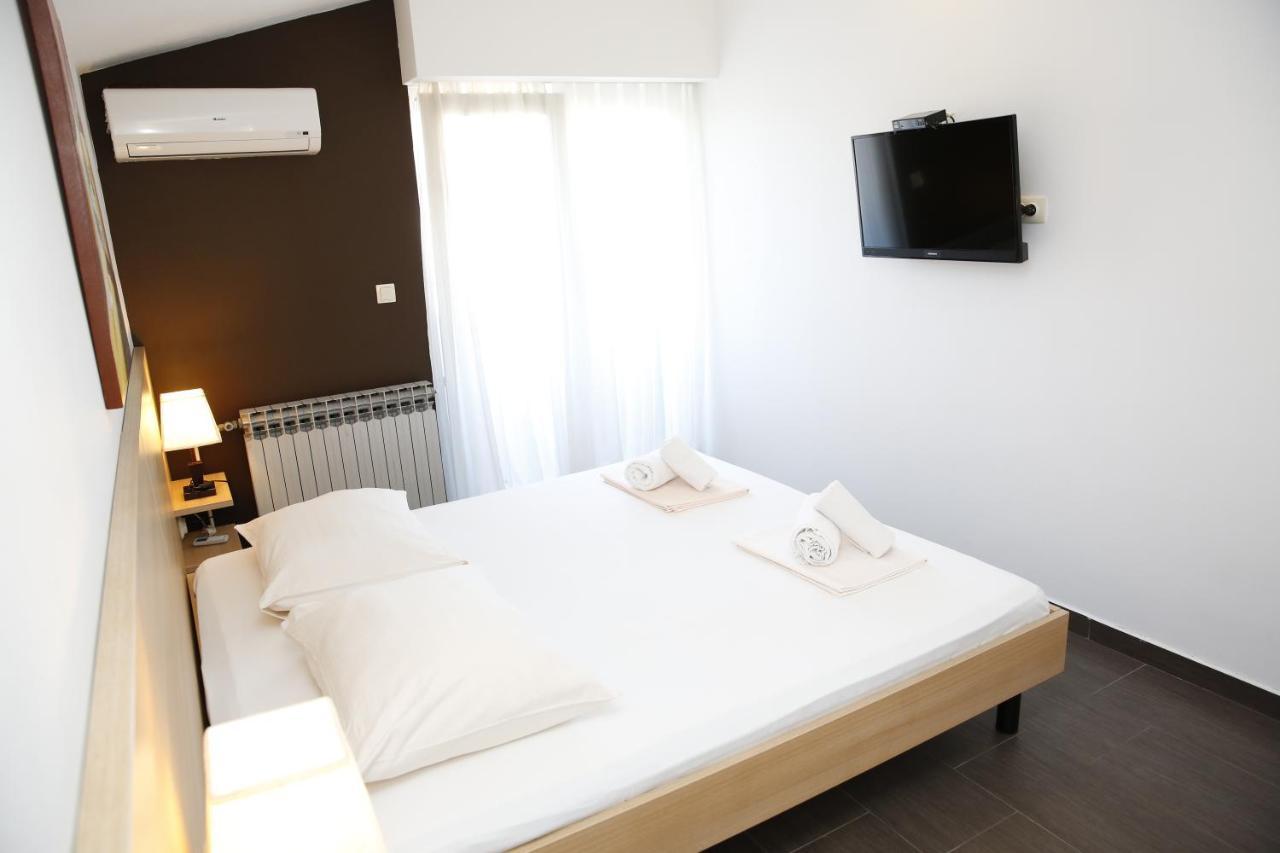 Guest House Lorenta Vodice Extérieur photo