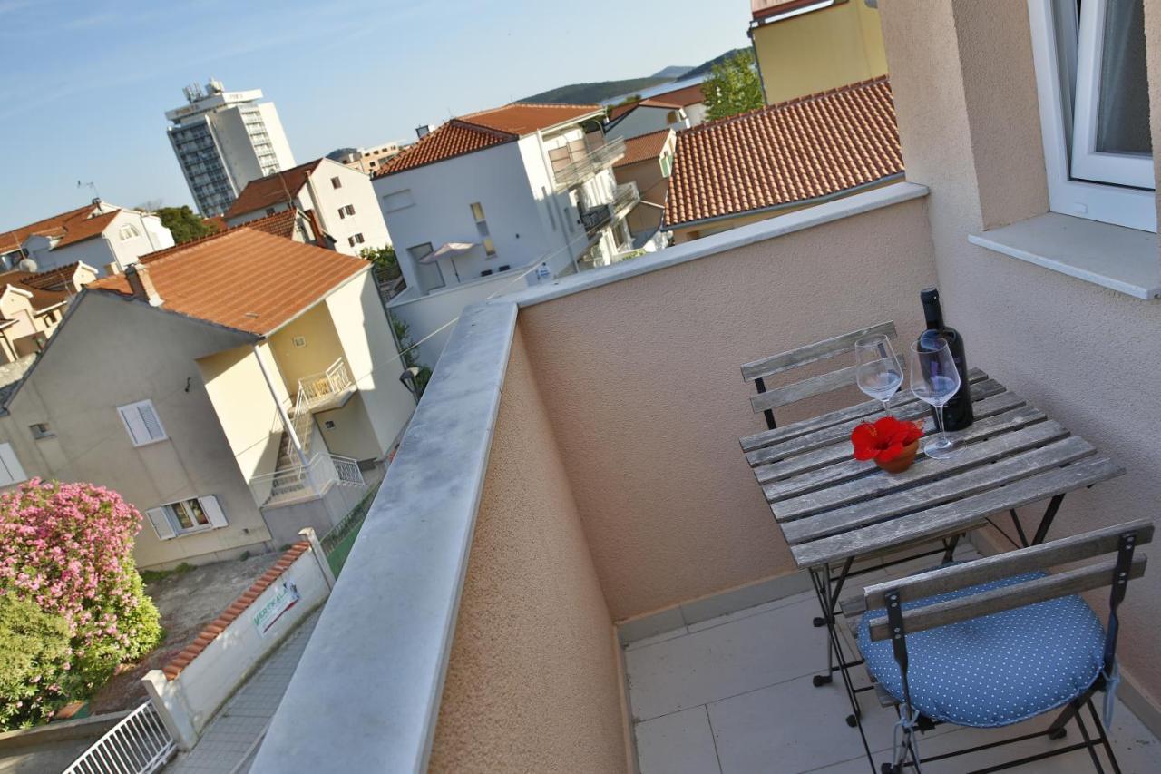 Guest House Lorenta Vodice Extérieur photo