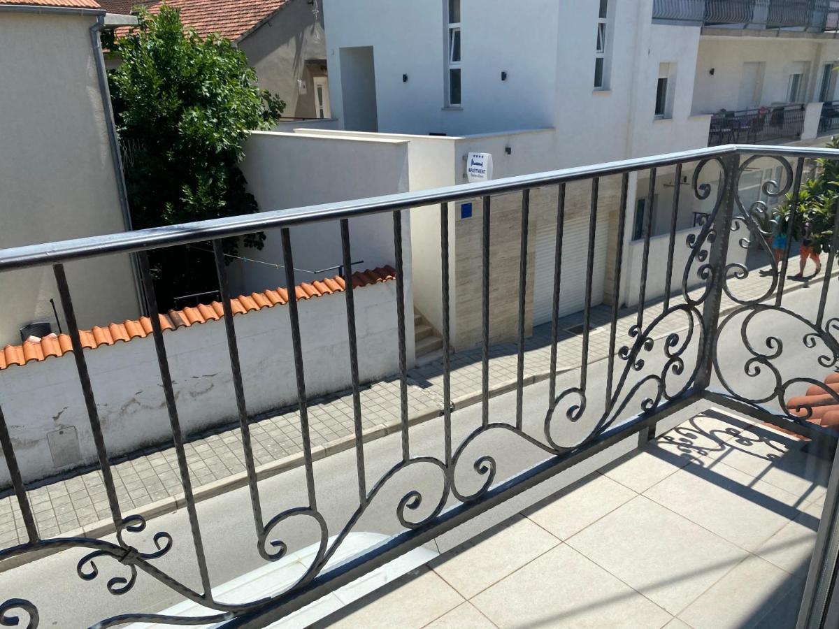 Guest House Lorenta Vodice Extérieur photo