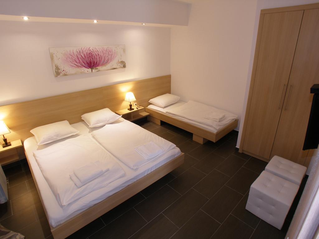 Guest House Lorenta Vodice Chambre photo