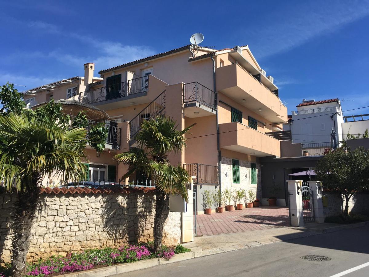 Guest House Lorenta Vodice Extérieur photo